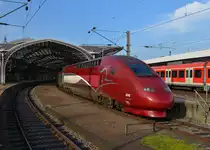Der Thalys 4346 am 22.11.2014 in Köln Hbf. 