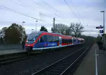 Zwei Euregiobahn (RB20) kommt aus Langerwehe-Stolberg-Altstadt nach Heerlen(NL) aus Richtung Aachen-West,Laurensberg,Richterich und hält in Kohlscheid und fährt in Richtung Herzogenrath.
Bei Sonne und Wolken am Morgen vom 24.11.2014.
