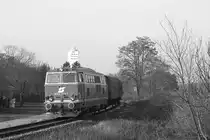 NLB 2143 070-7 am 23.November 2014 mit dem SR 17918 in Haugsdorf.
