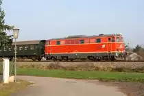 NLB 2143 070-7 am 23.November 2014 mit dem SR 17918 in Haugsdorf.