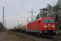 GC/IGE 185 406 am 10.12.13 mit einem Gaskesselzug von Oberhausen-West nach Münchsmünster in Ratingen-Lintorf.