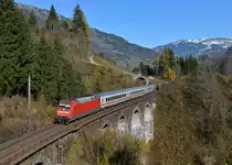 101 016 mit einem EC am 02.11.2014 auf dem Hundsdorfer-Viadukt nahe Bad Hofgastein. 