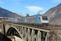 Die 185.674 und 186.289 im Dienste von Lokomotion mit dem TEC 41851 in Richtung Tarvisio unterwegs. Gruß auch an den Tf ;).