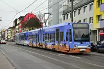 4020 trägt eine neue Ganzgestaltung für die KVB Klima-Kampagne (Wüsten Motiv).
hier zu sehen auf der Neusser Straße am 29.11.2014.