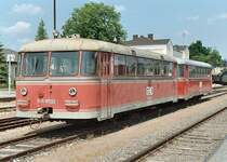 Triebzug BR 9945 der Graz-K�flacher-Bahn in Graz-K�flacher-Bahnhof im Mai 2003