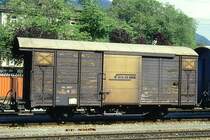 RhB - Gb 5917 am 13.05.1994 in Chur - Gedeckter G�terwagen 2-achsig mit 1 offenen Plattform - Baujahr 1962 - FC - Gewicht 7,22t - Zuladung 15,00t - L�P 8,44m - zul�ssige Geschwindigkeit Aufkleber 70 km/h - Lebenslauf: ex K� 5917 - 1969 Gb 5917 - 12/1996a - 04/1997 Xk 9094II 
