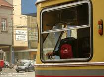 N�75 vor der Kreuzung der Ingenieur-Etzel-Stra�e mit der Museumstra�e. Ein gro�es Werk von Wiener Hand - nun geht es aufs Neue in den Trubel der Museumstra�e hinaus, um am Museum vorbei allm�hlich aufs Neue den Bergisel zu gewinnen. 25.02.2006 kHds