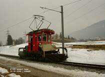 Schneekehre 200, 1906 zu Wien erbaut, beim Fest zu deren 100. Jubil�um am 25. Februar 2006. Entsprechend dem gro�en Erfolg des Ger�tes hat das Schicksal an diesem Tage nichts zu kehren beschert - wiewohl in anderen Jahren (Jahrhunderten) f�r diesen Teil der Strecke (also zwischen Lans und Igls) sogar Schneez�une bereitgehalten worden sein sollen. 25. Feber 2006 kHds
