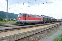 Mit dieser idyllischen Garnitur kam eine 2043 -ich glaube es war Unternberg- an, um sie vor einen Holzzug zu rangieren. Sommer 2005