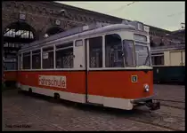 Tram 724004-5 als Fahrschulwagen im Straßenbahndepot Niederschönhausen am 8.5.1989 in Ostberlin.