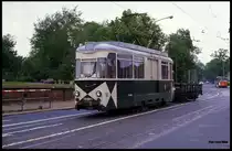 Arbeitstriebwagen ATW 721065 unterwegs am 8.5.1989 in Ostberlin nahe des Straßenbahn Depots Niederschönhausen.