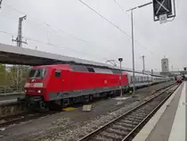 Am 28.10.14 konnte die verkabelte 120 108 mit mehreren Messwagen und dem englischen U-Bahn Zug  ThamesLink  im Stuttgarter Hauptbahnhof aufgenommen werden. 
