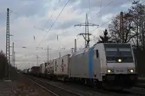 Railpool/RTB Cargo 185 692 am 16.1.14 mit einem KLV in Ratingen-Lintorf.
