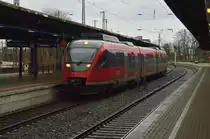 Da ist nun einer der  neuen  Triebwagen auf der RB 38. In dem Fall ist es der 644 032 der hier abfahrbereit nach Köln Deutz Messe ist.... Samstag den 20.12.2014