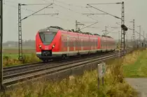 Zwischen Büttgen und Kleinenbroich kommt mir hier der 1440 806-6 vor die Linse, der hier als S5/S8 nach Mönchengladbach fahrend zu sehen ist. 20. Dezember 2014