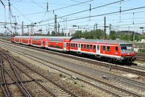 111 200-2 zieht die RB von München nach Treuchtlingen durch Laim am 20.05.2014
