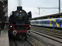 BR 41 018 UEF (Ulmer Eisenbahnfreunde e.V.) mit Sonderzug nach Berchtesgaden, Munchen Ost 2014-12-13 **** Sehen Sie unsere Bahnvideos an - www.youtube.com/user/cortiferroviariamato/videos **** Hier das Video der BR 41 in München Ost **** http://www.youtube.com/watch?v=wF1Gnhu6Qzg