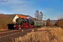 52 7569 mit einem Sonderzug aus Horb a/N nach Konstanz bei Wurmlingen.Bild vom 21.12.2014