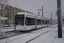 Vario Bahn 431 unterwegs auf der Linie 96 am 26.12.2014 Robert-Baberske-Straße.