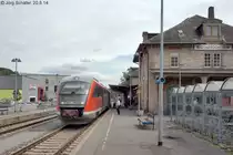 642 627 legte am 20.8.14 als RB nach Würzburg in Bad Mergentheim eine dreiminütige Pause ein. (Blick nach Osten)
