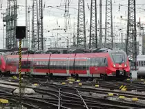 DB Regio Hessen 442 287 alias Hamsterbacke erreicht am 23.12.14 Frankfurt am Main Hbf
vom Bahnsteig aus fotografiert