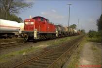 Mit einem G�terzug von Itzehoe nach Brunsb�ttel kommt BR 295 029-3 im Sommer 2002 in ihrem Endbahnhof an. Am Haken hat sie Kesselwagen f�r Bayer, Hydro Agri und andere Firmen.