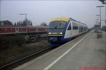 Ab Februar 2003 f�hrt die NOB noch zus�tzlich Z�ge zwischen Husum und Heide. F�r diesen Zweck hat die NOB im Februar zwei Desiro�s bekommen, welche aber nicht in den typischen NOB Farben sind.