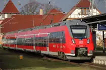 442 855-3 stand am 02.01.2015 ohne Ziel im Bahnhof Warnem�nde abgestellt
