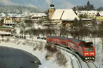 143 640-1 erreicht am 31.12.2014 den Haltepunkt Schluchsee