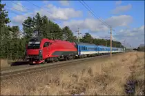 1216.230 mit CD-Wagengarnitur als Rj 71 am 06.01.2015 kurz nach Wr.Neustadt.