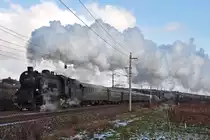 33.132, unterwegs mit SR 14157 von Wien Franz Josef's Bahnhof nach Mürzzuschlag. Die Aufnahme zwischen Gumpoldskirchen und Pfaffstätten entstand am 06.01.2015.