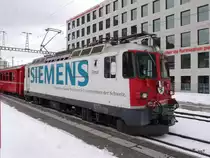 RhB - Werbelok Ge 4/4 616 im Bahnhof Chur am 02.01.2015