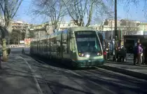 Roma / Rom ATAC SL 8 (NfGTw 9225) Circonvallazione Gianicolense / Stazione Roma-Trastevere im Februar 2003.