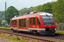 
Der Dieseltriebwagen 640 007-1 (95 80 0640 007-1 D-DB Abp) ein Alstom Coradia LINT 27 der DreiLänderBahn als RB 95   Sieg-Dill-Bahn   (Au/Sieg - Siegen  -Dillenburg), fährt am 01.05.2014 von Bf Brachbach weiter in Richtung Siegen.