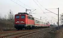 140 539 bespannte am 06.01.15 den PbZ 2466 von Leipzig nach Berlin. Hier passiert sie mit der Wagenlok 120 118, welche in Dessau vom Zug ging, Greppin.