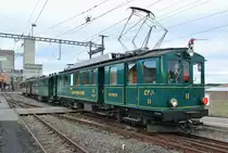 RBS CFe 4/4 Nr. 11, C4 Nr. 61 und Bre 4/4 Nr. 1  Pendler-Pintli  in Lohn-L�terkofen, 12.01.2015.

