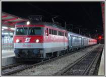 E 1838  Erlebniszug Wiener Alpen  bei der Rckfahrt von Mrzzuschlag nach Bratislava-Petrzalka, beim Halt in Wien-Meidling am 6.1.2007, bespannt mit 1046 019.