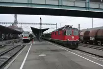 Re 4/4 II 11127 mit dem Dispo Z�rich als Ersatz IR 2128 in Konstanz DB, 19.01.2015.