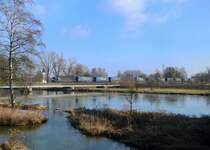 189 459 mit DGS 43946 am 21.01.2015 auf der Isarbrücke bei Plattling.