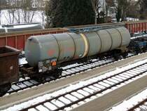 Zacns 3380(D-RMW)7929269-8, erreicht eingereiht im G75850, mit einer Ladung Ottotreibstoff den Bhf. Ried; 150107