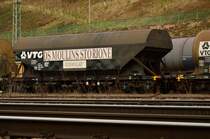 In Linz ist auch dieser Uagps 9332 197-4 von der VTG abgestellt.
Er ist für Deutschland und Frankreich zugelassen und fährt für DS MOULINS STORIONE
EUROMILL. Linz den 18.1.2015