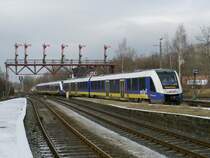 Zwei Lint 54 -Einheiten 622 207 und 622 223 als Harz-Heide-Bahn erx 83703 aus Hannover bei Einfahrt in Bad Harzburg; 24.01.2015
