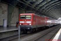 Mit RE1 nach Eisenh�ttenstadt legte BR 114 030-0 im Sommer 2002 einen kleinen Stopp in Berlin Ostbahnhof en.