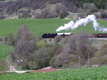 50 2988 mit ihrem Foto-Gterzug kurz nach der Ausfahrt in Epfenhofen auf der Fahrt nach Ftzen am 30.04.2006.
