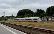 DSB ICE-TD (BR 605) Bahnhof Flensburg am 15. Juli 2013. - Der Zuf fährt in Richtung Aarhus. 