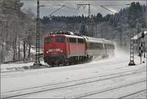 IC 185 mit 115 448-3 beim Abzweig Richtung Gäubahn in Hattingen. Januar 2015.