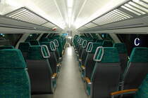 Innenansicht des Obergeschosses des ODEG KISS 445 105 am 30.01.2014 in Berlin Hauptbahnhof.
Der Triebzug wartet noch über eine Stunde  auf seine letzte Fahrt als RE 79539 von Berlin Hbf nach Jüterbog.
