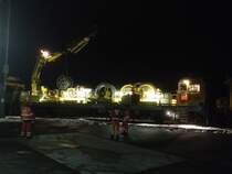 XTmas 80 85 98 88 000-9 Porthos Neu-> alt Ariane
Hier wird gerade den alten Fahrdraht in BIel/Bienne abgeladen, von der erste Nachtschicht in Cressier NE. 27.01.2015! 
Zwischen La Landeron und Cressier haben wir Fahrdrahtwechsel durchgeführt.
 