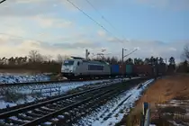Tschechische Lok BR 386 (91547386001-2) zieht einen Güterzug am 05.02.2015 Richtung Genshagen.
