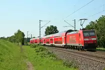 146 112-8 mit einer RB auf der Fahrt von Neuenburg (Baden) nach Offenburg am Nachmittag des 01.08.14 n�rdlich von Kollmarsreute.